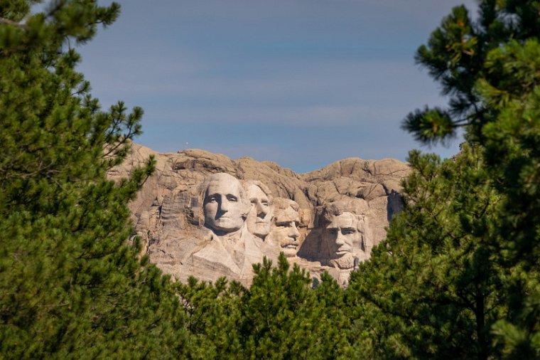 080 Mount Rushmore.jpg